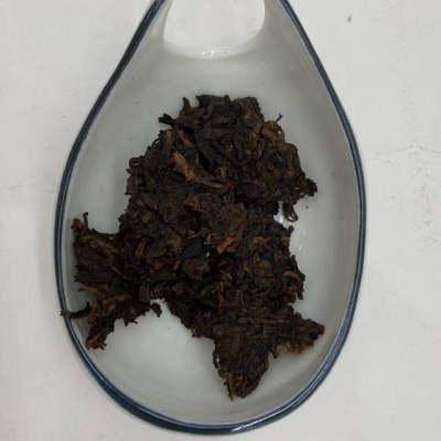 2015年七彩1889熟茶