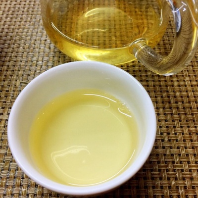 竹筒古树茶
