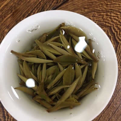 2013年正宗福鼎白毫银针（保真）