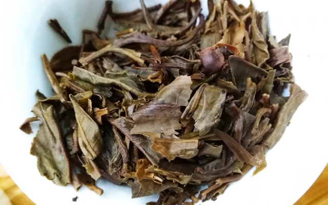 中期茶 | 2004年南峤茶厂出品，班章古茶山生态茶