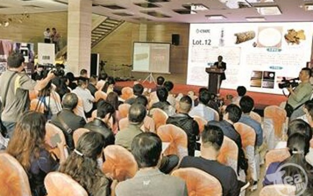 普洱茶试水“互联网+”，首开线上线下同步拍卖模式