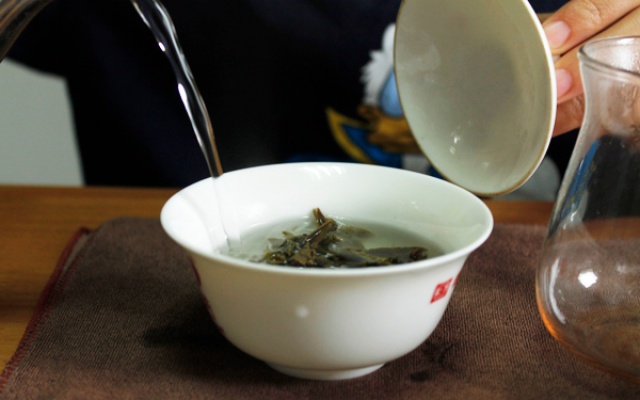 让茶达到最佳品饮状态，“洗茶”要讲究