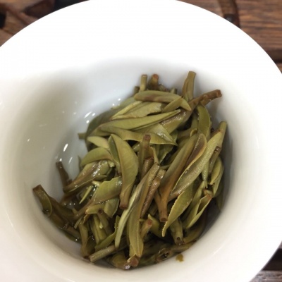 2013年正宗福鼎白毫银针（保真）
